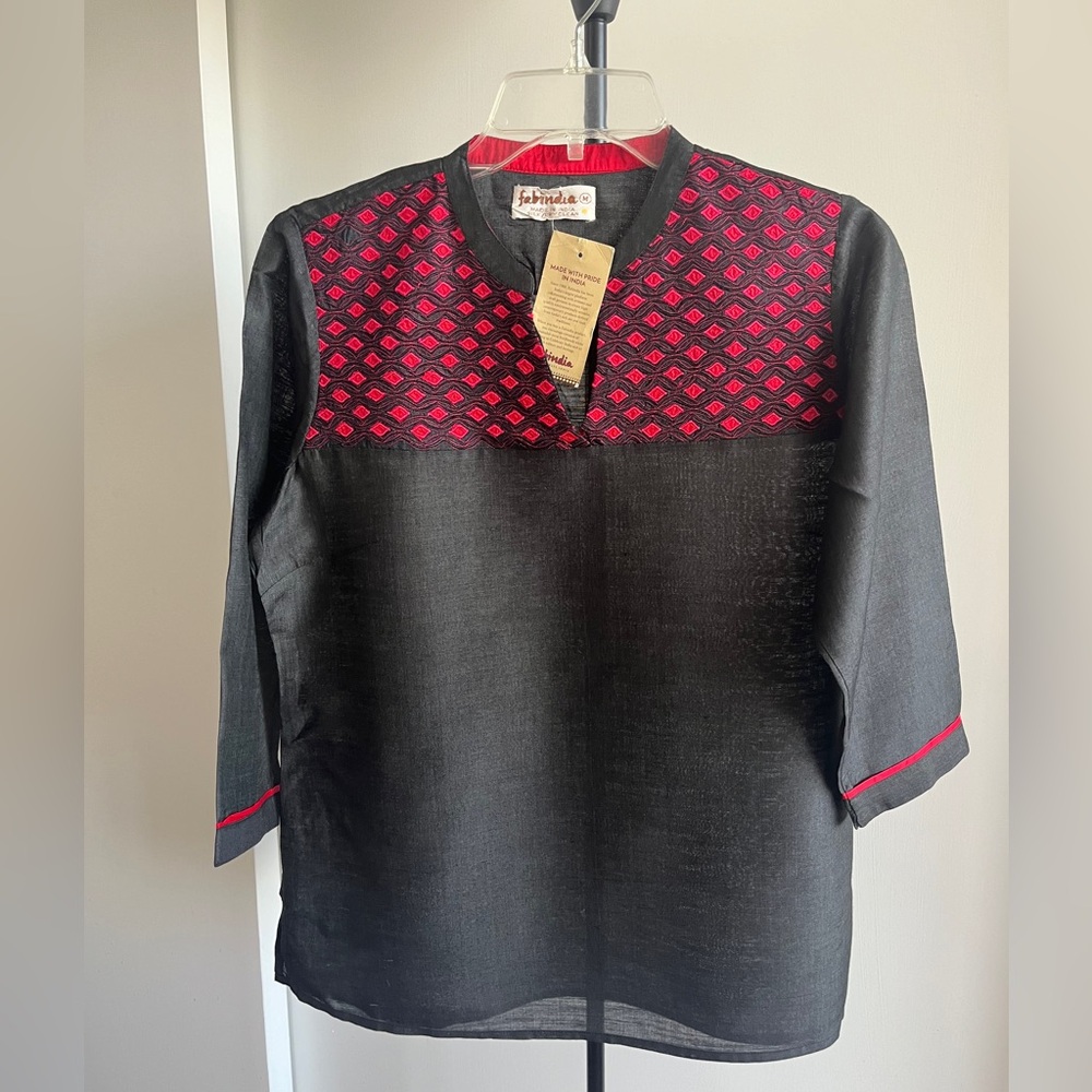 NWT Fabindia Elegant Kurta Black & Red 100% Silk Embroidered Appliqué Nehru Med
